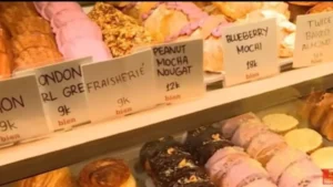 10 Tempat Makan Viral di Bandung, dari Bake House Cihapit…