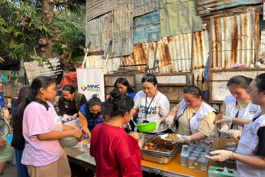 Aksi Food Rescue di Duri Kepa oleh MNC Peduli & Park Hyatt Ilustrasi aksi food rescue untuk artikel MNC Peduli dan Park Hyatt Gelar Aksi Food Rescue di Duri Kepa