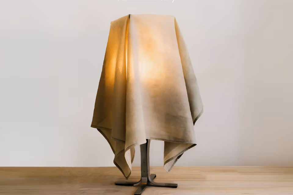 Lampu Lantai JiyongKim Edisi 5 Tahun Ilustrasi lampu lantai jiyongkim untuk artikel Lampu Lantai JiyongKim Edisi 5 Tahun dengan Sun-Bleached