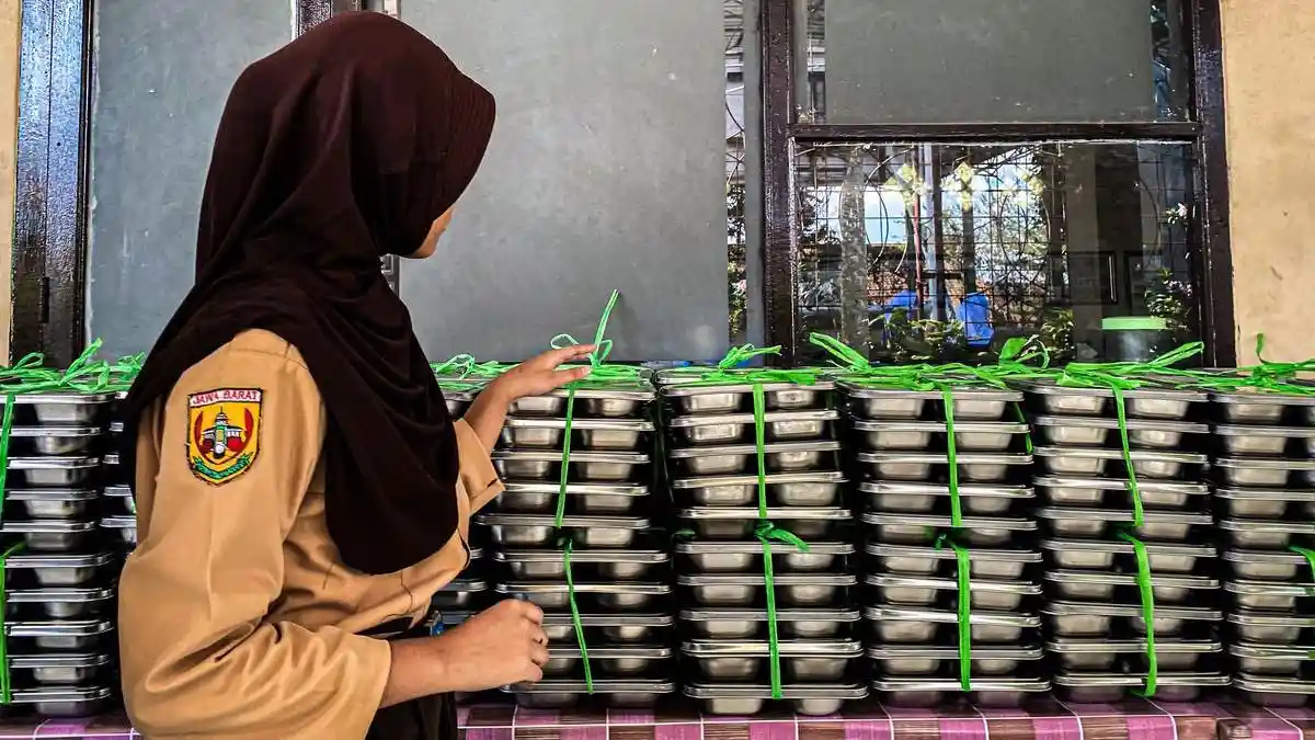 Ilustrasi program makan bergizi untuk artikel Program Makan Bergizi di Solo Jeda Sementara